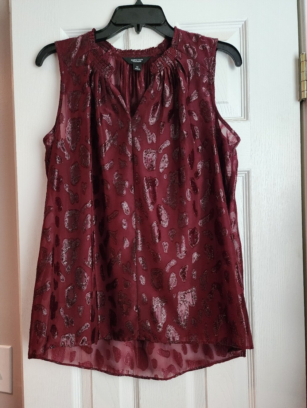 Simply Vera Vera Wang Burgundy/wine Sleeveless Metallic Print sheer top